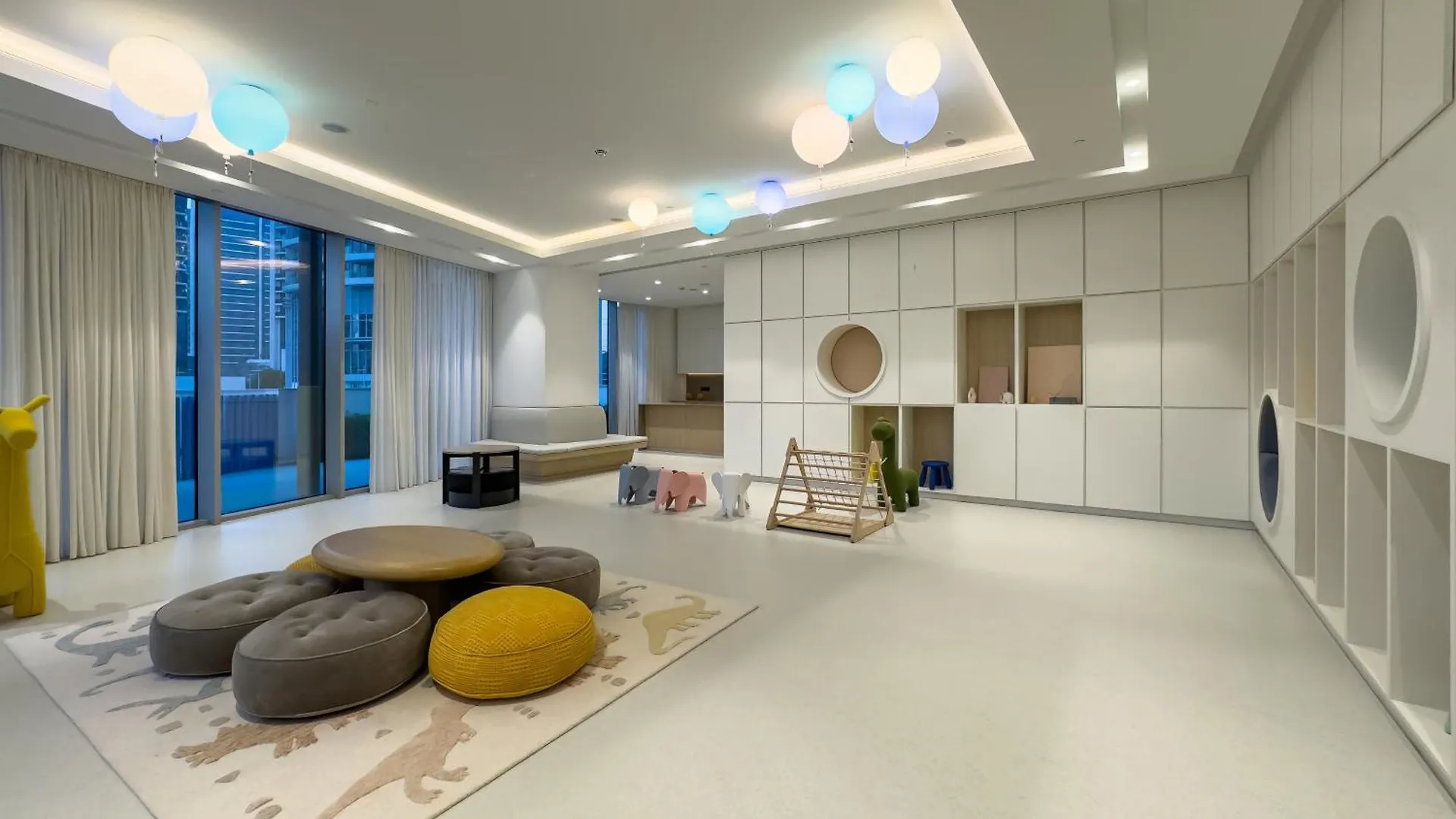 Grandeur 2 Bedroom Apartments I Burj Khalifa & Fountain Views I Free Parking, Gym, Pool, Wi-Fi & Ps5 I By Skyline Serenity Dubai United Arab Emirates