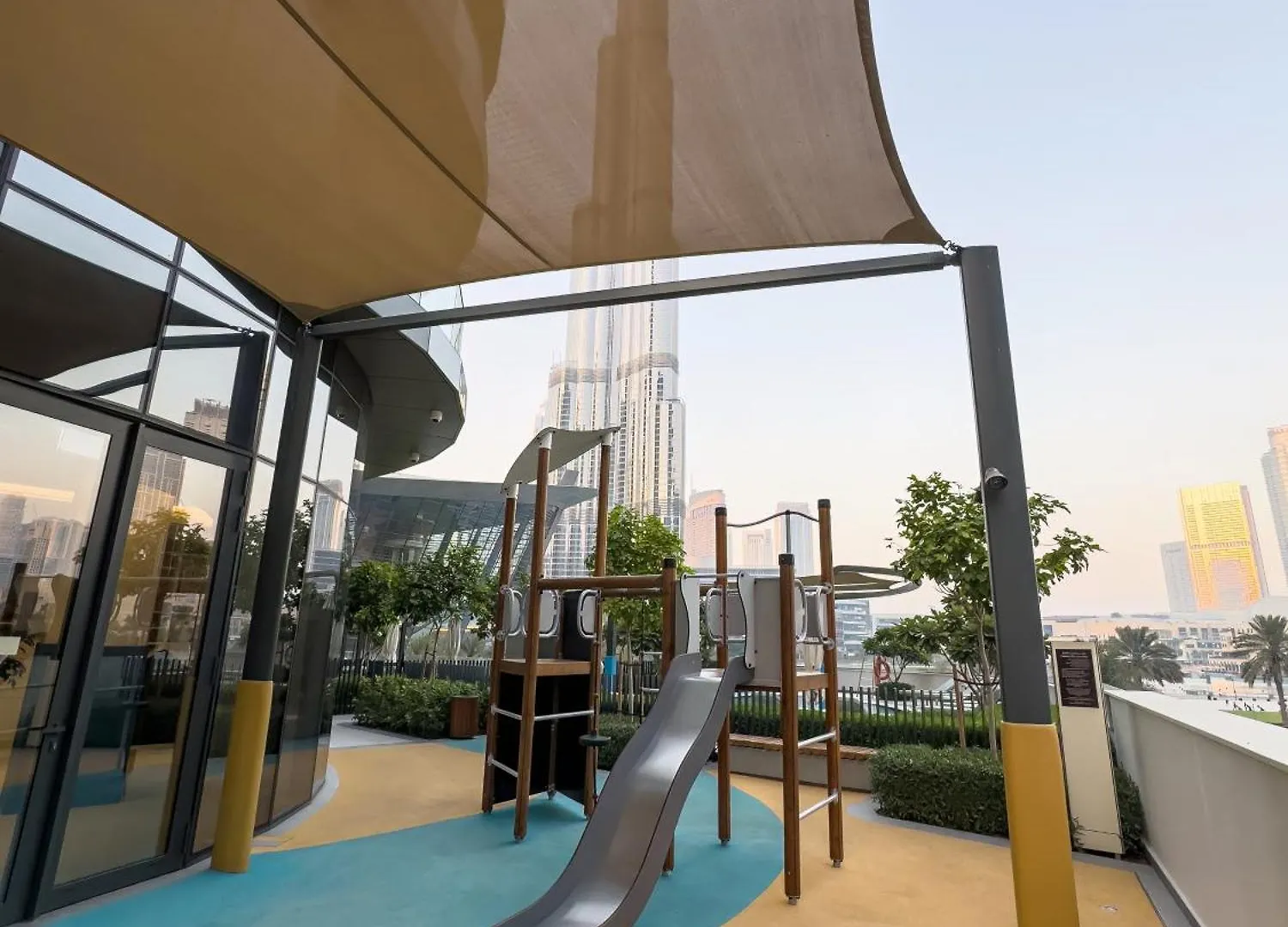 Grandeur 2 Bedroom Apartments I Burj Khalifa & Fountain Views I Free Parking, Gym, Pool, Wi-Fi & Ps5 I By Skyline Serenity Dubai 0*,  United Arab Emirates