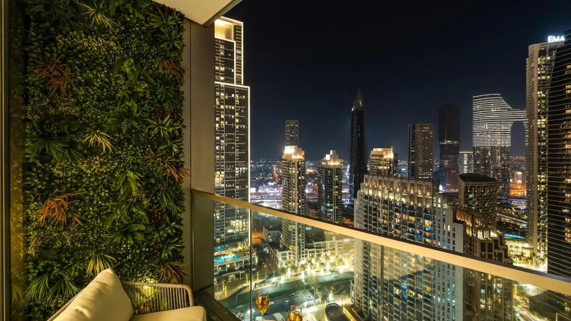 Grandeur 2 Bedroom Apartments I Burj Khalifa & Fountain Views I Free Parking, Gym, Pool, Wi-Fi & Ps5 I By Skyline Serenity Dubai 0*,  United Arab Emirates