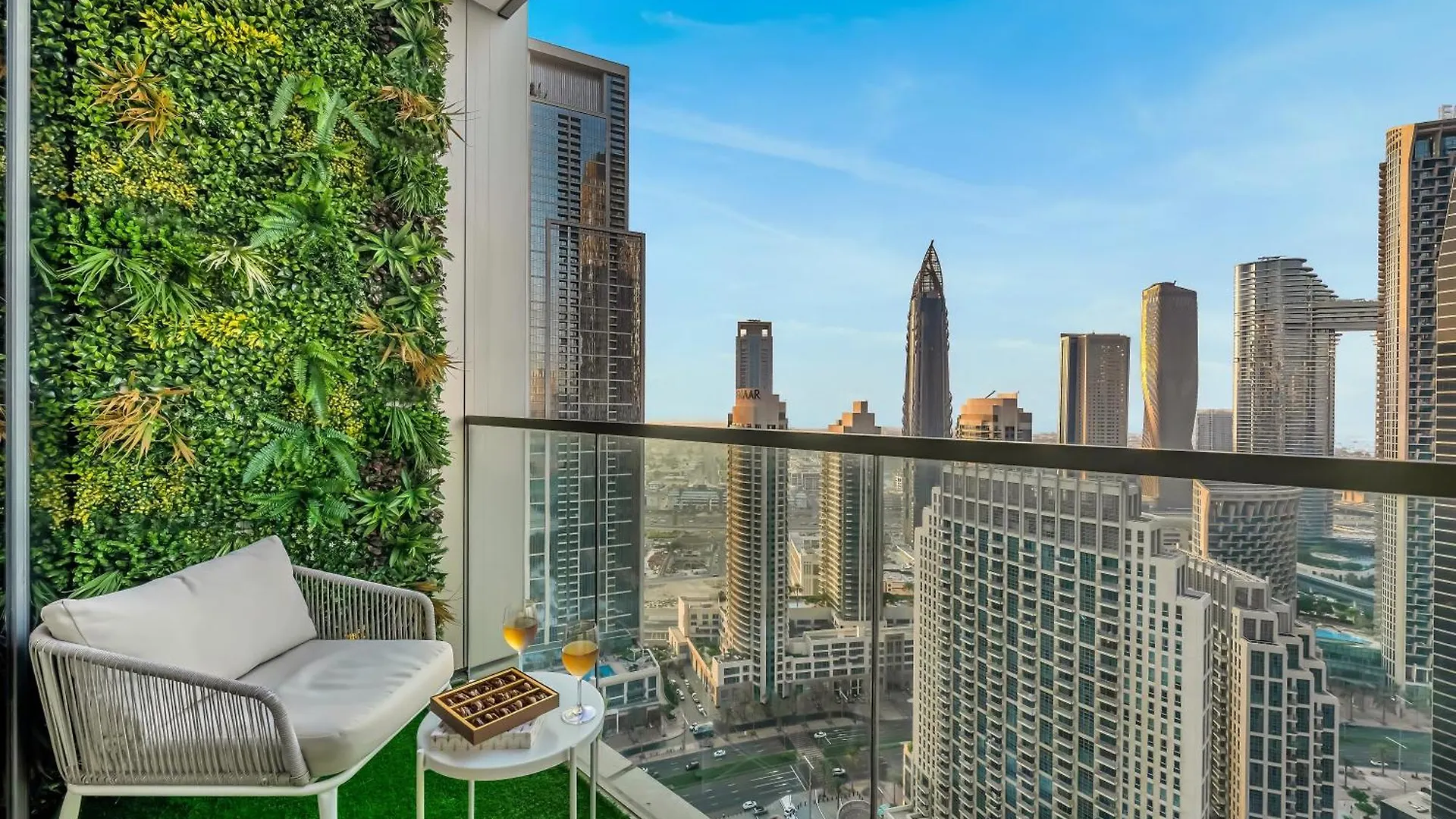 Grandeur 2 Bedroom Apartments I Burj Khalifa & Fountain Views I Free Parking, Gym, Pool, Wi-Fi & Ps5 I By Skyline Serenity Dubai United Arab Emirates