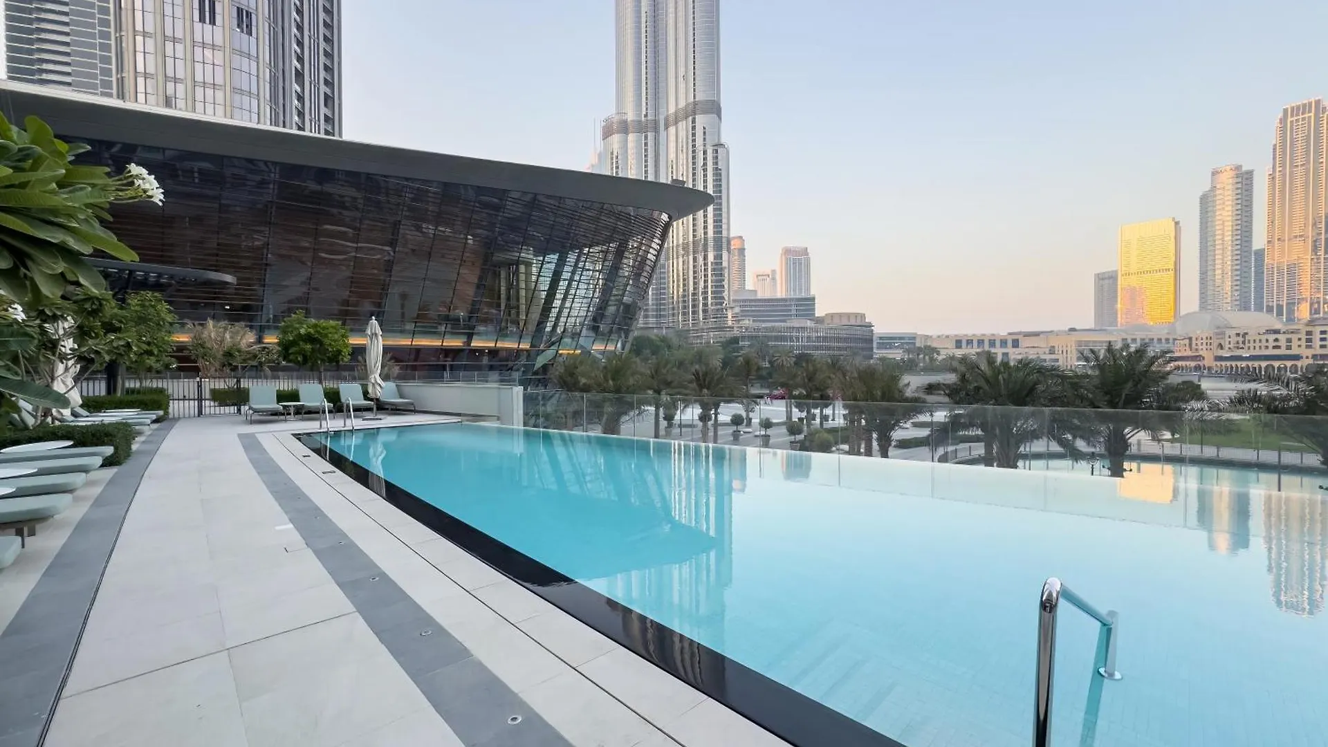 Grandeur 2 Bedroom Apartments I Burj Khalifa & Fountain Views I Free Parking, Gym, Pool, Wi-Fi & Ps5 I By Skyline Serenity Dubai United Arab Emirates