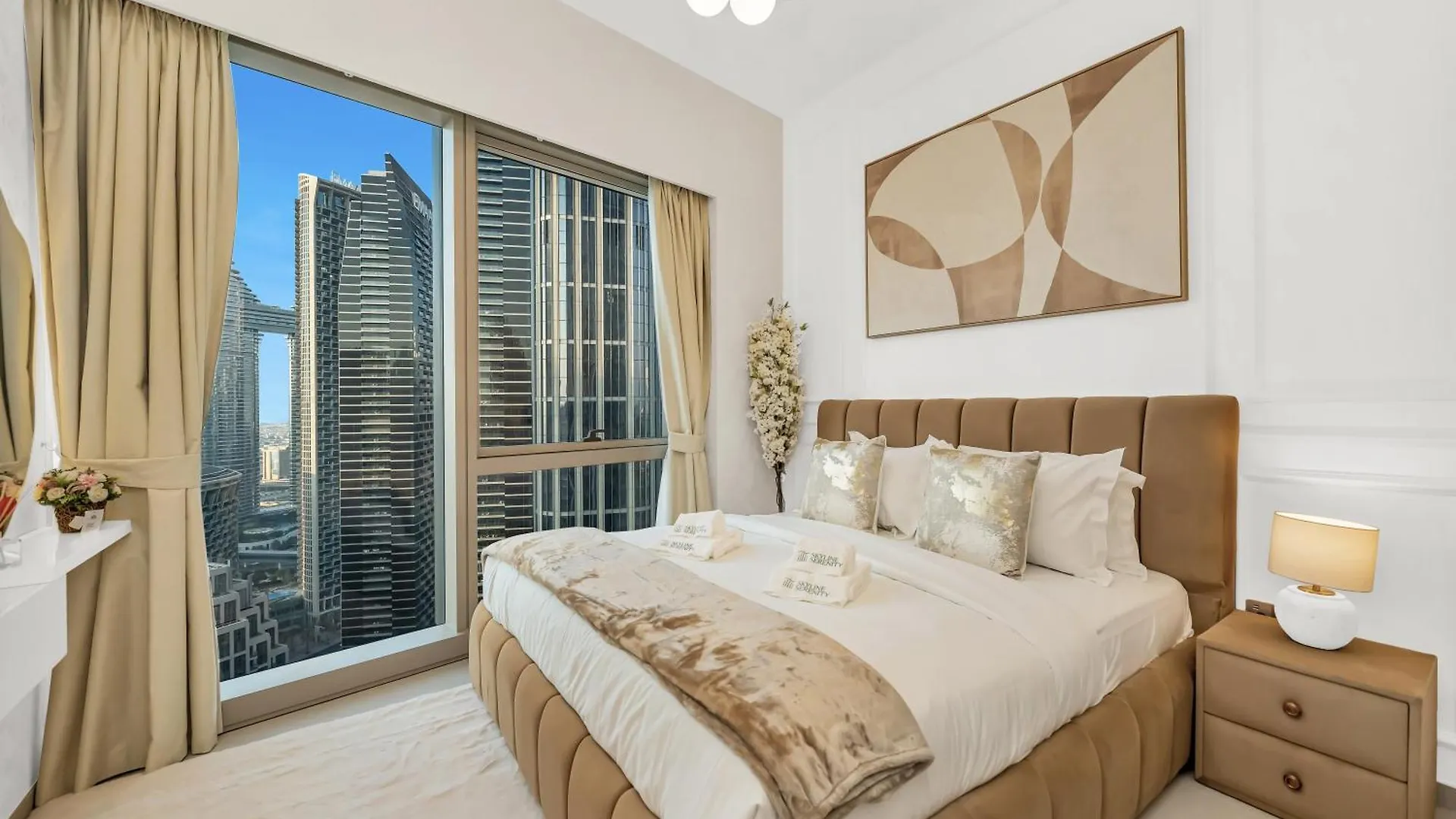 Grandeur 2 Bedroom Apartments I Burj Khalifa & Fountain Views I Free Parking, Gym, Pool, Wi-Fi & Ps5 I By Skyline Serenity Dubaj 0*,