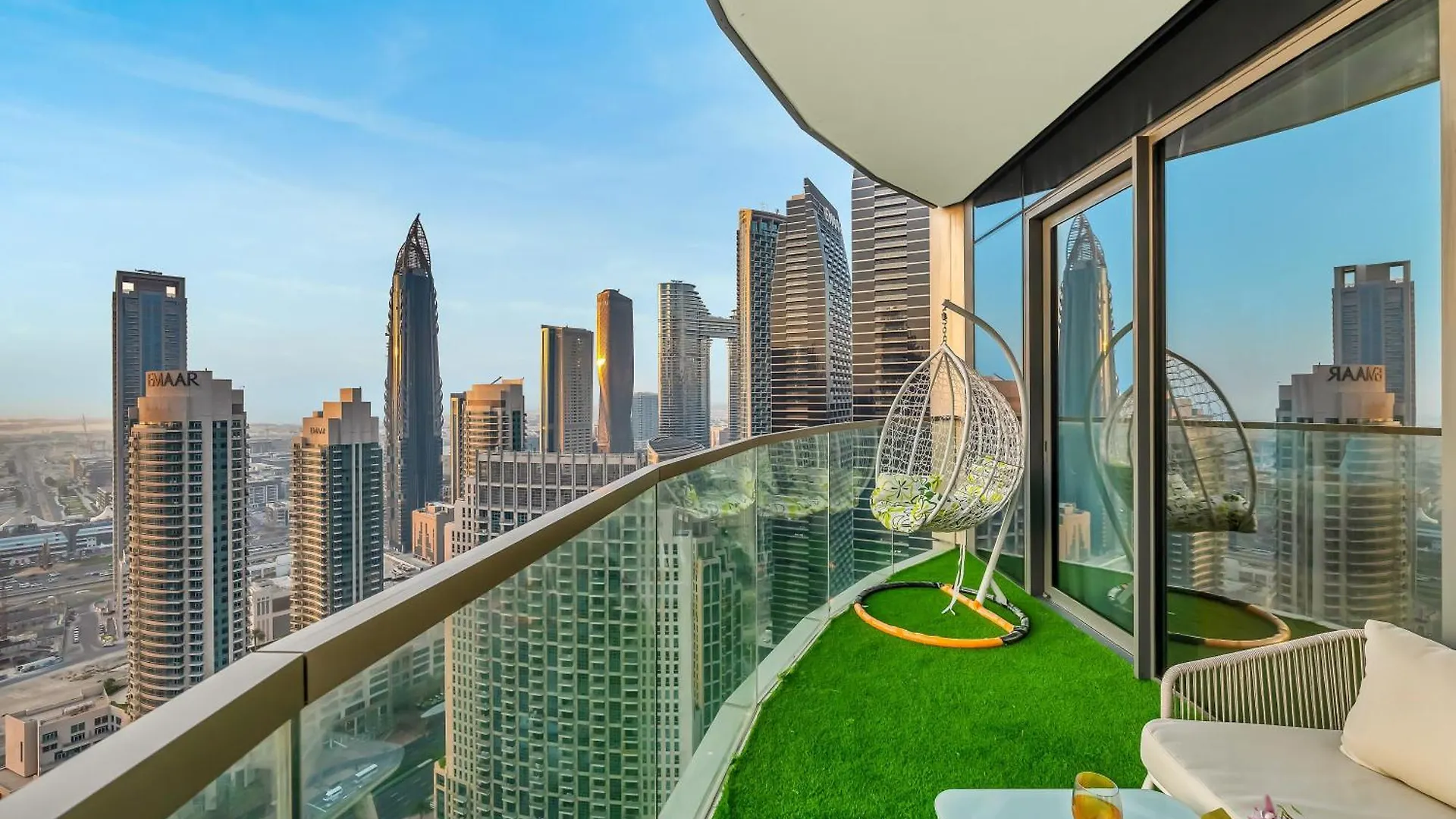 Grandeur 2 Bedroom Apartments I Burj Khalifa & Fountain Views I Free Parking, Gym, Pool, Wi-Fi & Ps5 I By Skyline Serenity Dubai