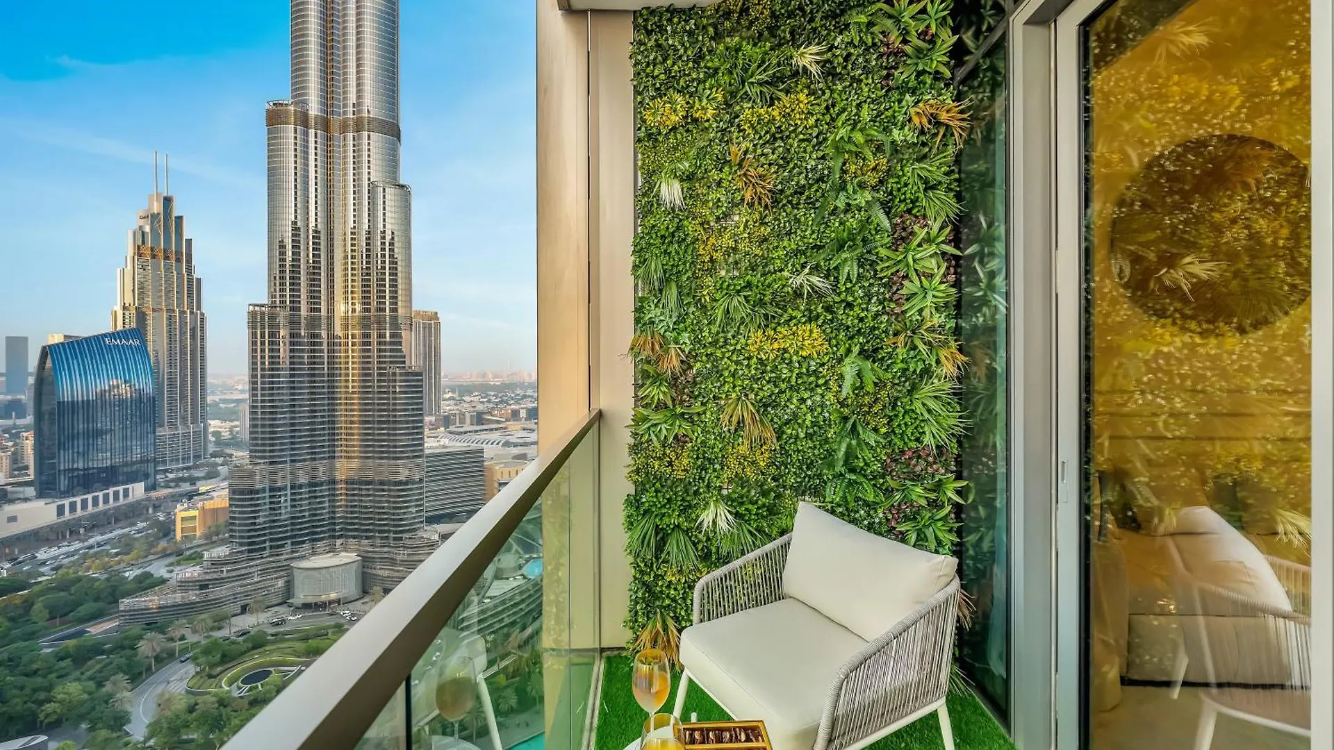 Grandeur 2 Bedroom Apartments I Burj Khalifa & Fountain Views I Free Parking, Gym, Pool, Wi-Fi & Ps5 I By Skyline Serenity Dubai 0*,
